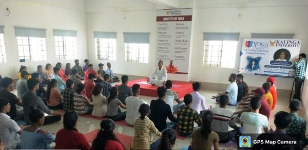 Kalinga university के फार्मेसी संकाय के द्वारा ‘‘योग और ध्यान सत्र” का आयोजन संपन्न
