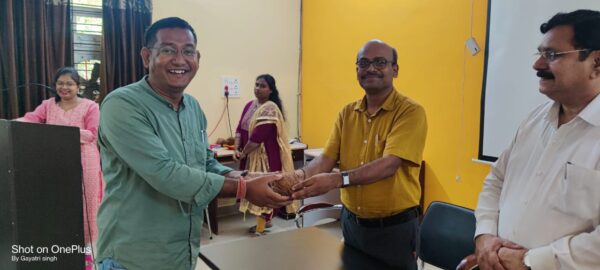 मीडिया गुरुकुल के जनसंचार शोधार्थियों ने मनाया शिक्षक दिवस